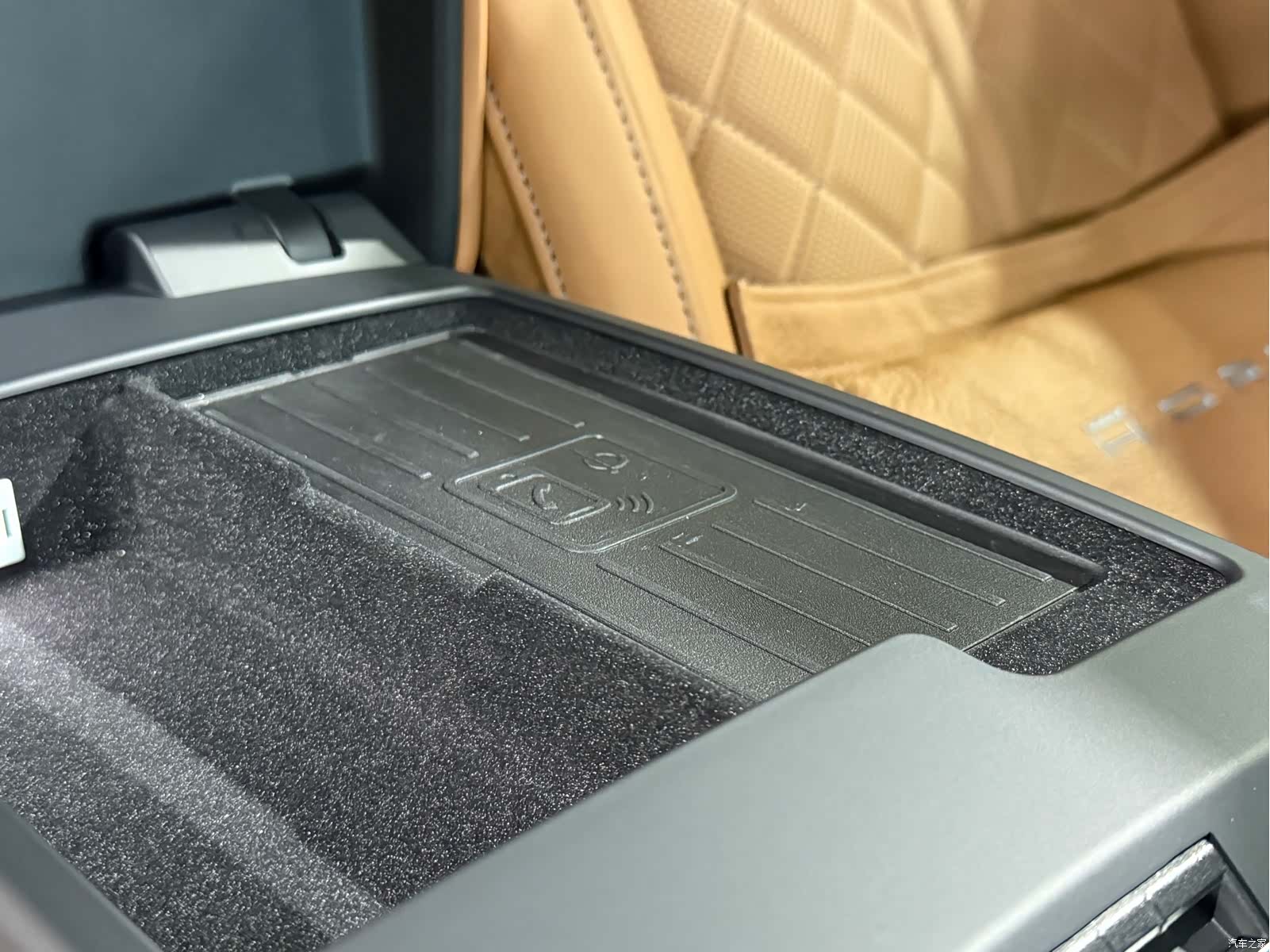 Audi A8L, 2024 29