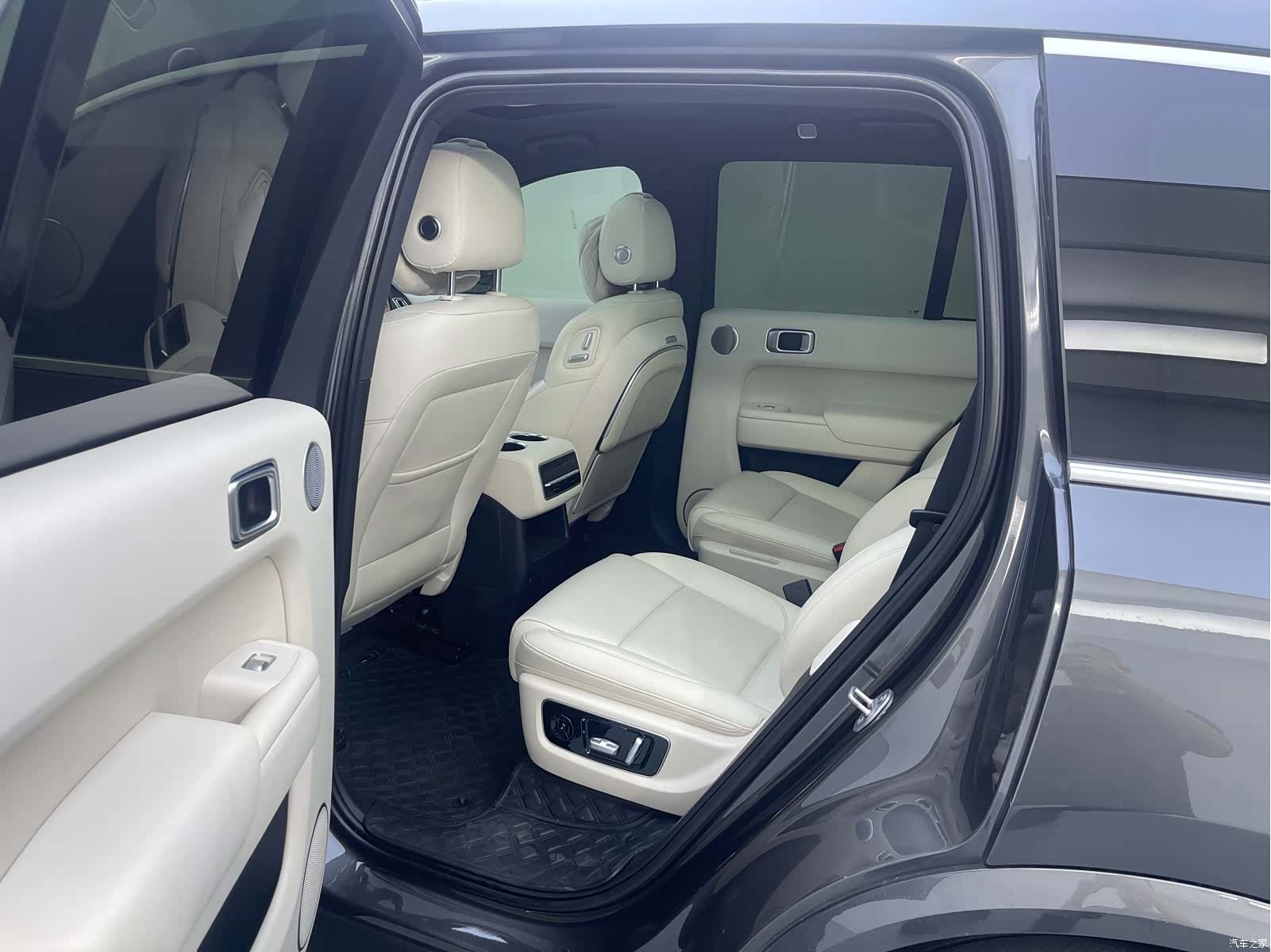 Li Auto L8, 2023 все фото