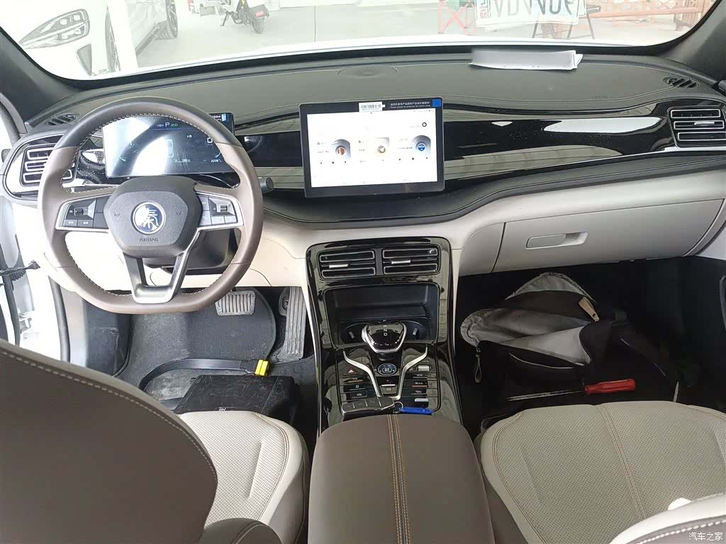 BYD Qin, 2025 10