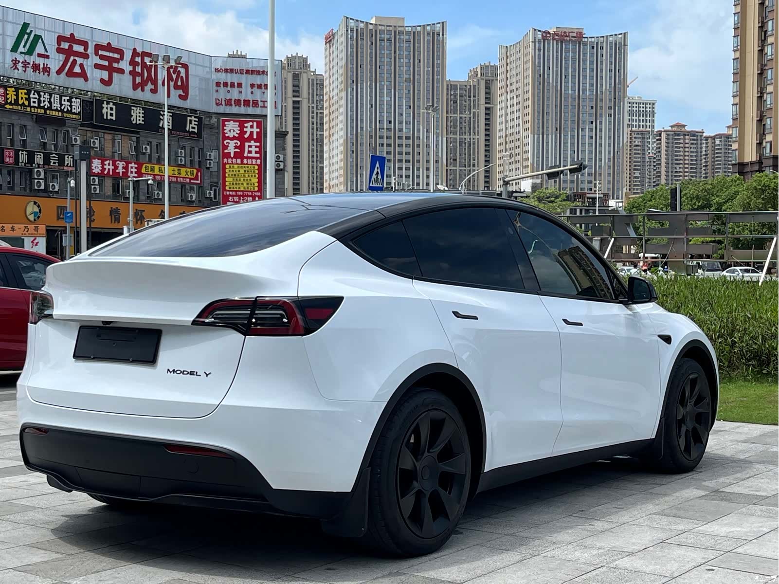 Tesla Model Y, 2024 4