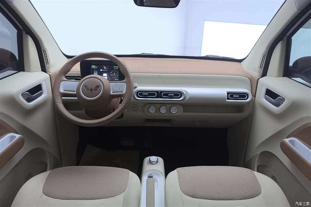Wuling MINIEV, 2025 12