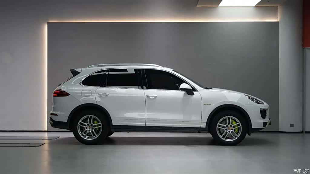 Porsche Cayenne, 2015 все фото