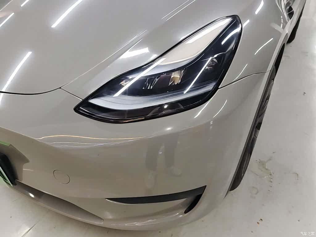 Tesla Model Y, 2024 24