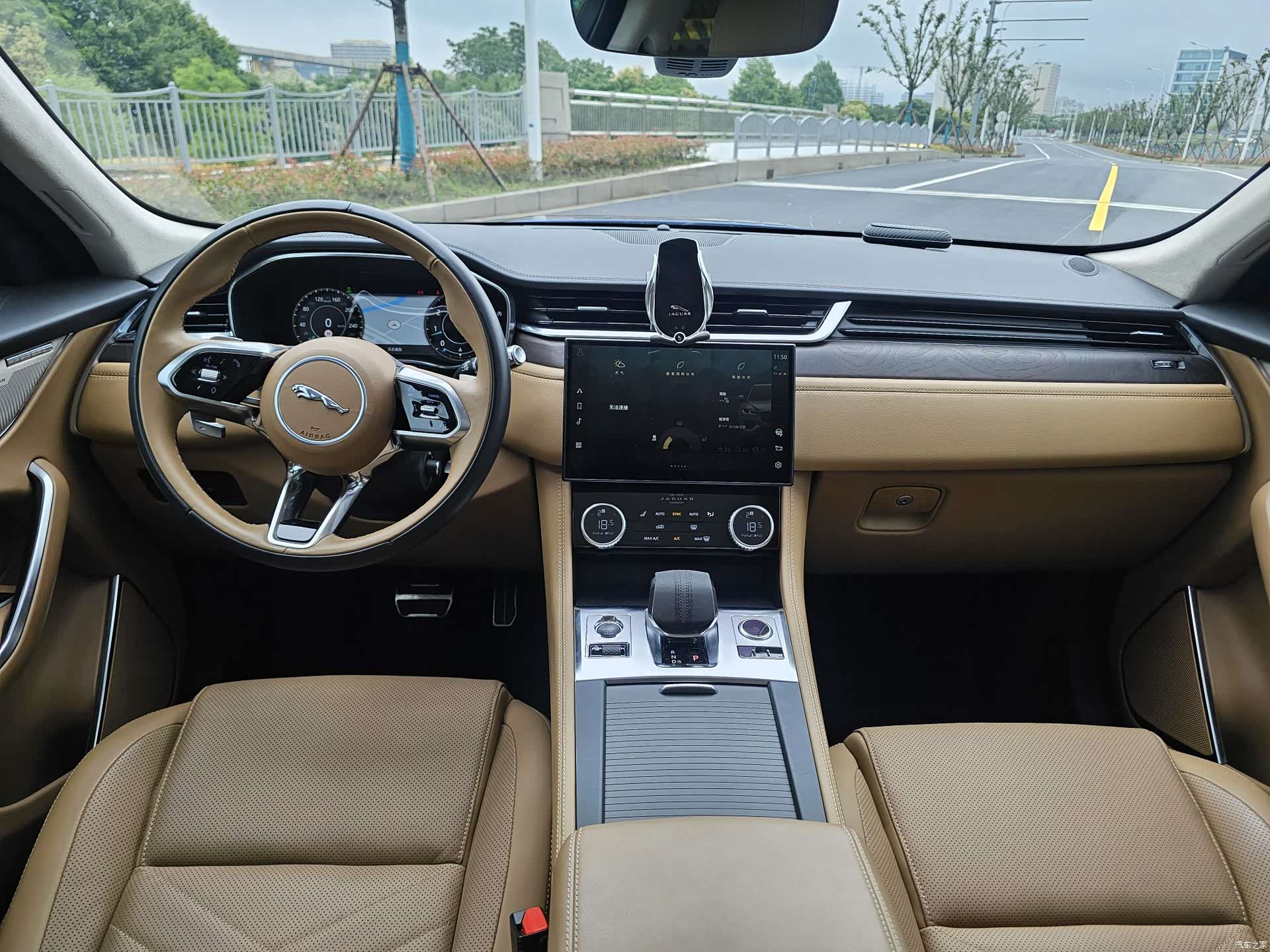 Jaguar F-PACE, 2022 6