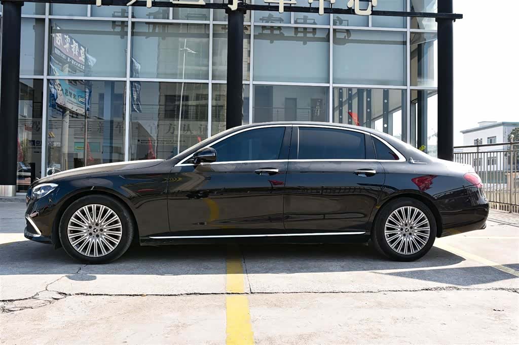 Mercedes-Benz E-Class, 2023 6