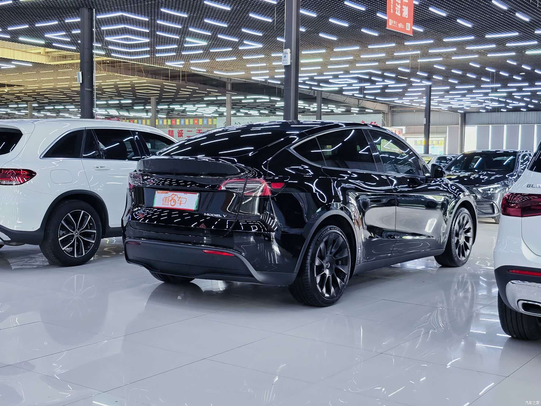 Tesla Model Y, 2022 17