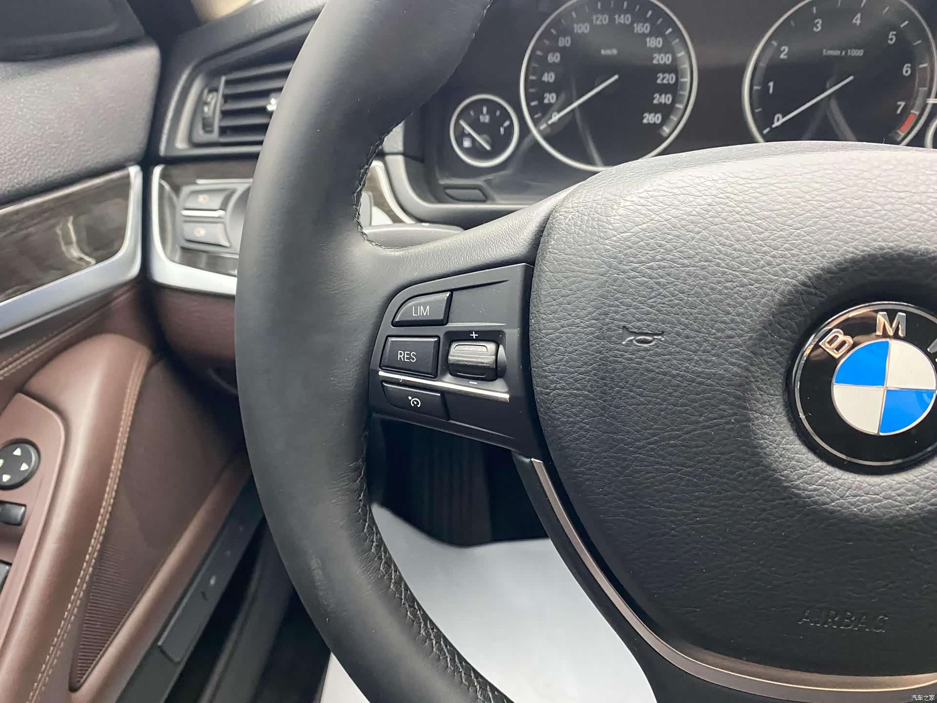 BMW 5 Series, 2016 24
