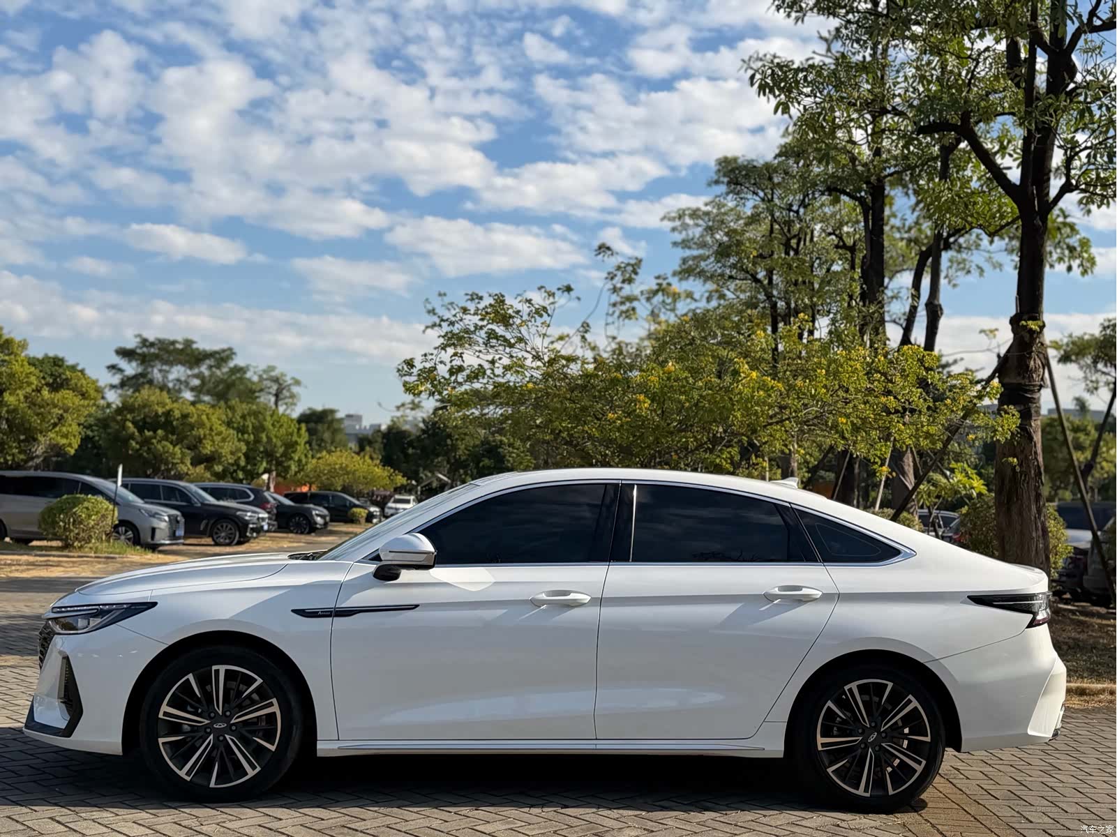 Chery Arrizo 8, 2024 4