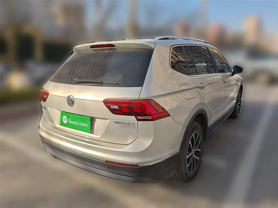 Volkswagen Tiguan L