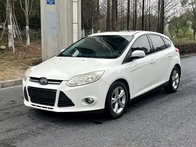 Ford Focus 2013 — купить из Китая под заказ