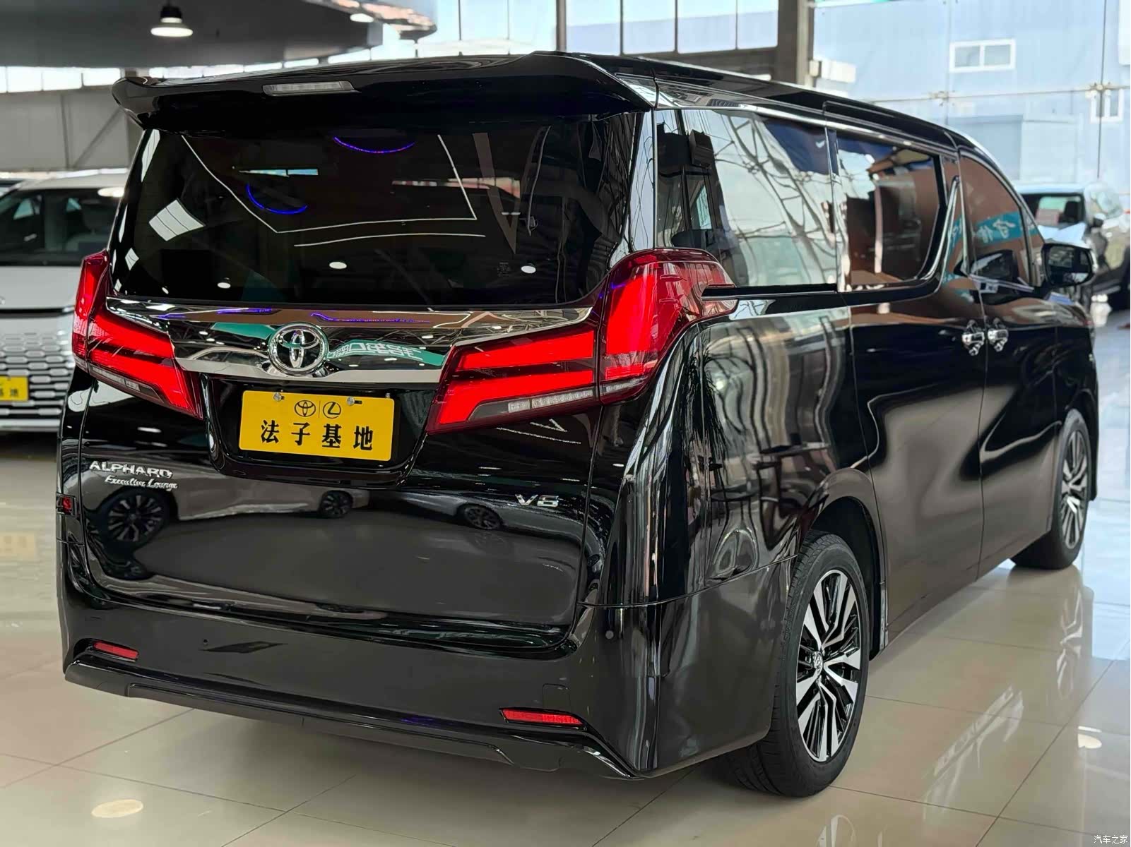 Toyota Alphard, 2018 26