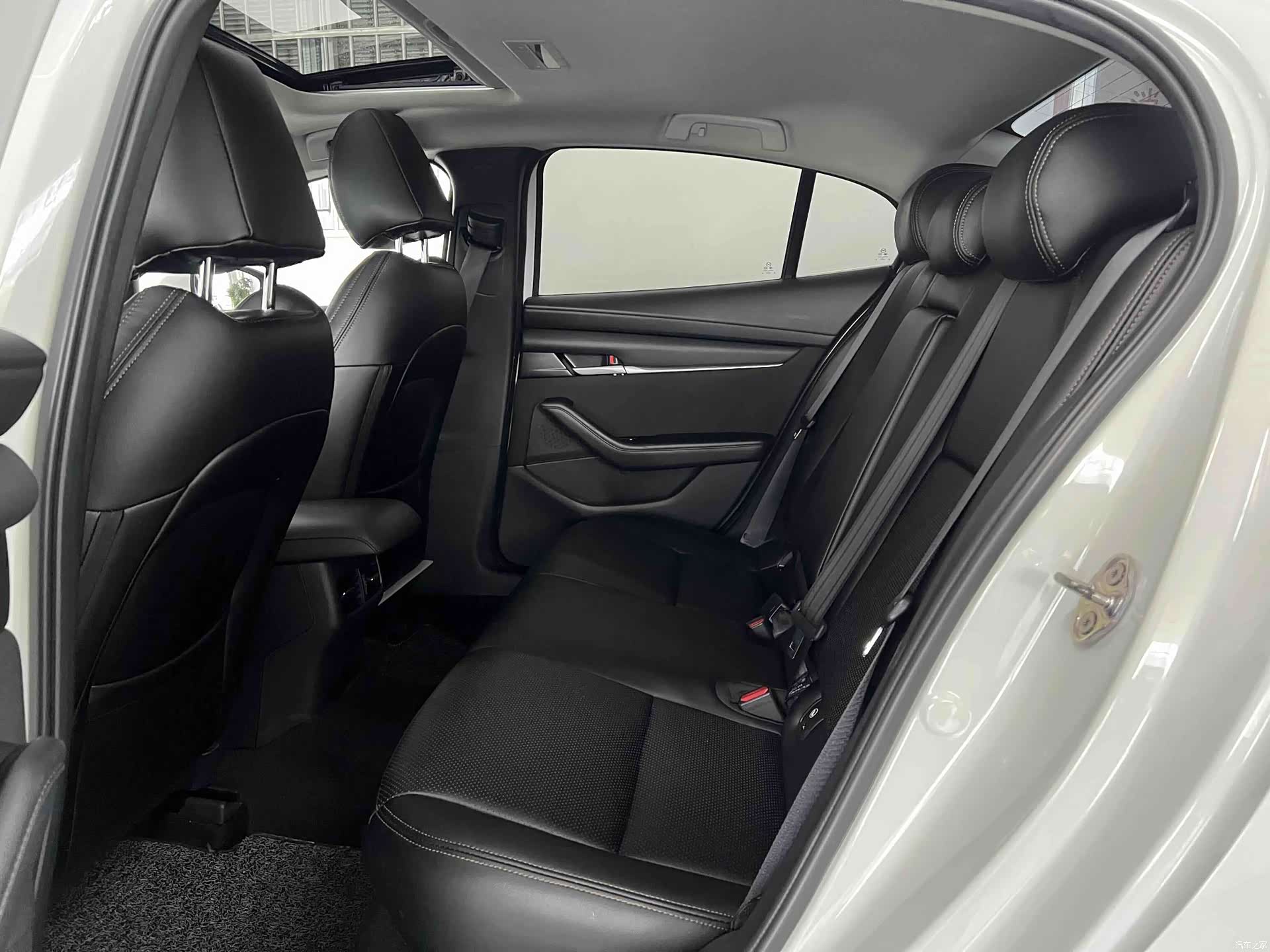 Mazda Mazda3, 2021 14