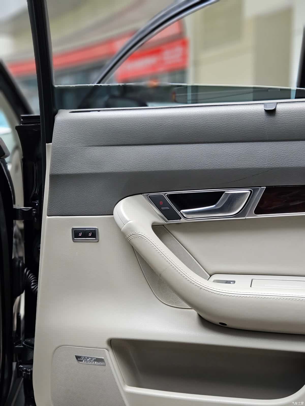 Audi A6L, 2011 22