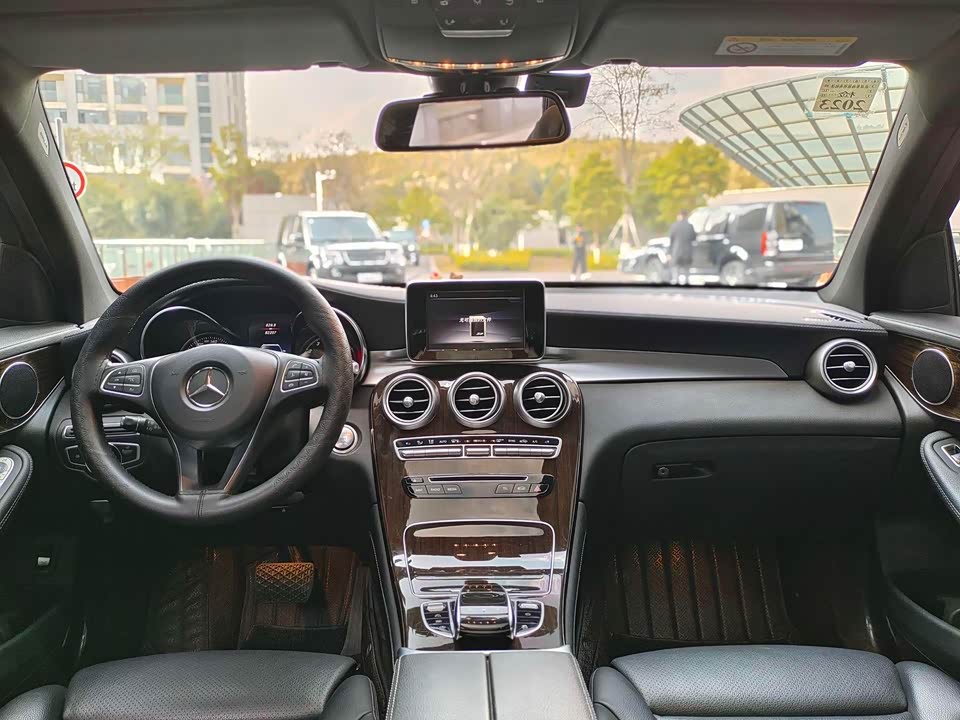 Mercedes-Benz GLC Mercedes-Benz GLC