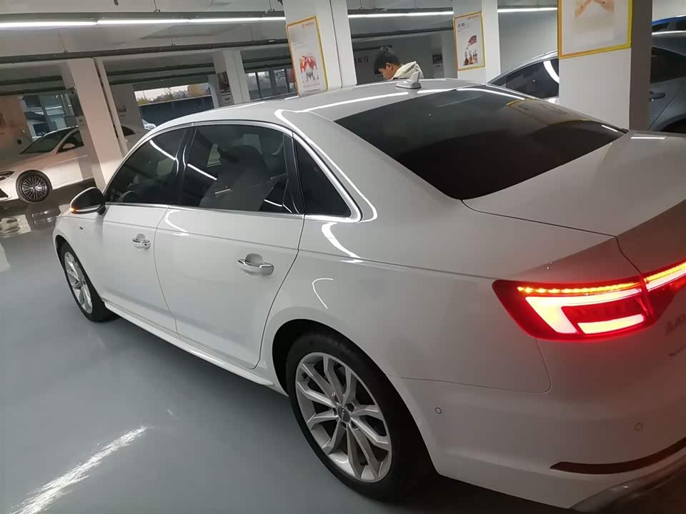 Audi A4L