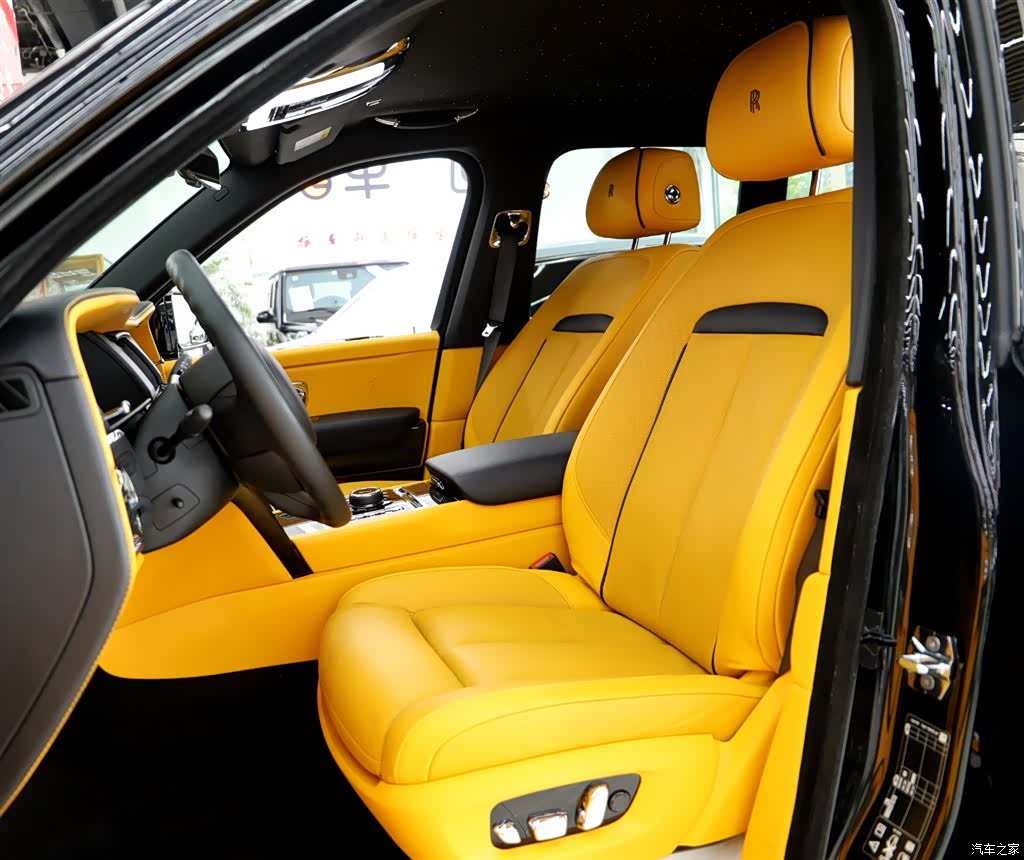 Rolls-Royce Cullinan, 2022 6
