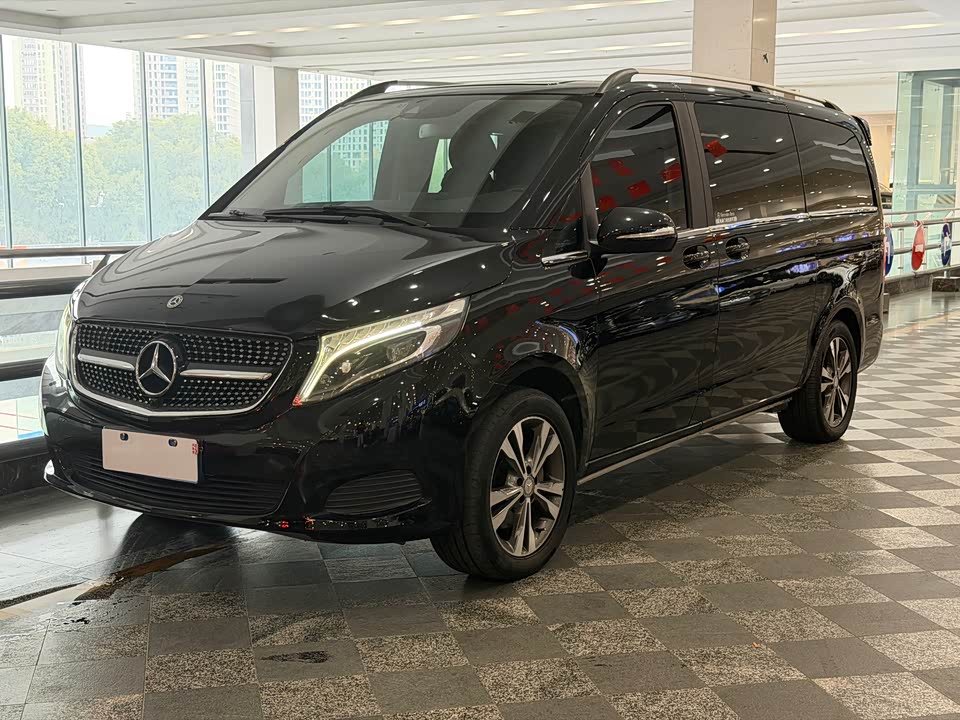 Mercedes-Benz V-class