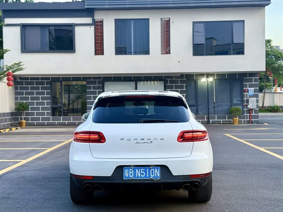 Porsche Macan