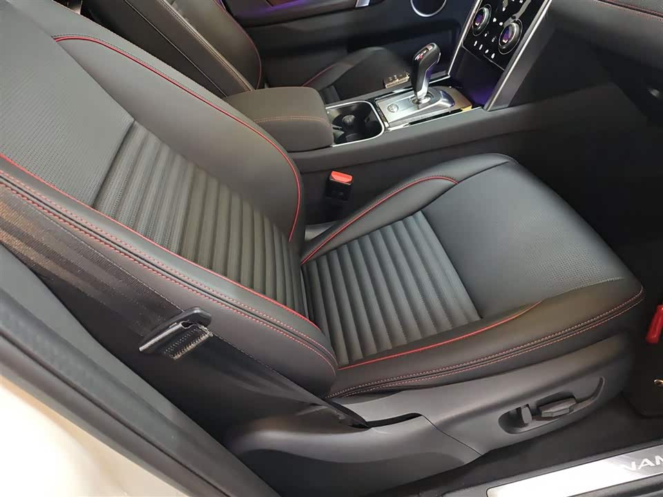 Land Rover Discover sports