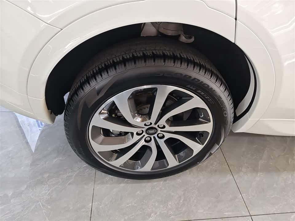 Land Rover Discover sports