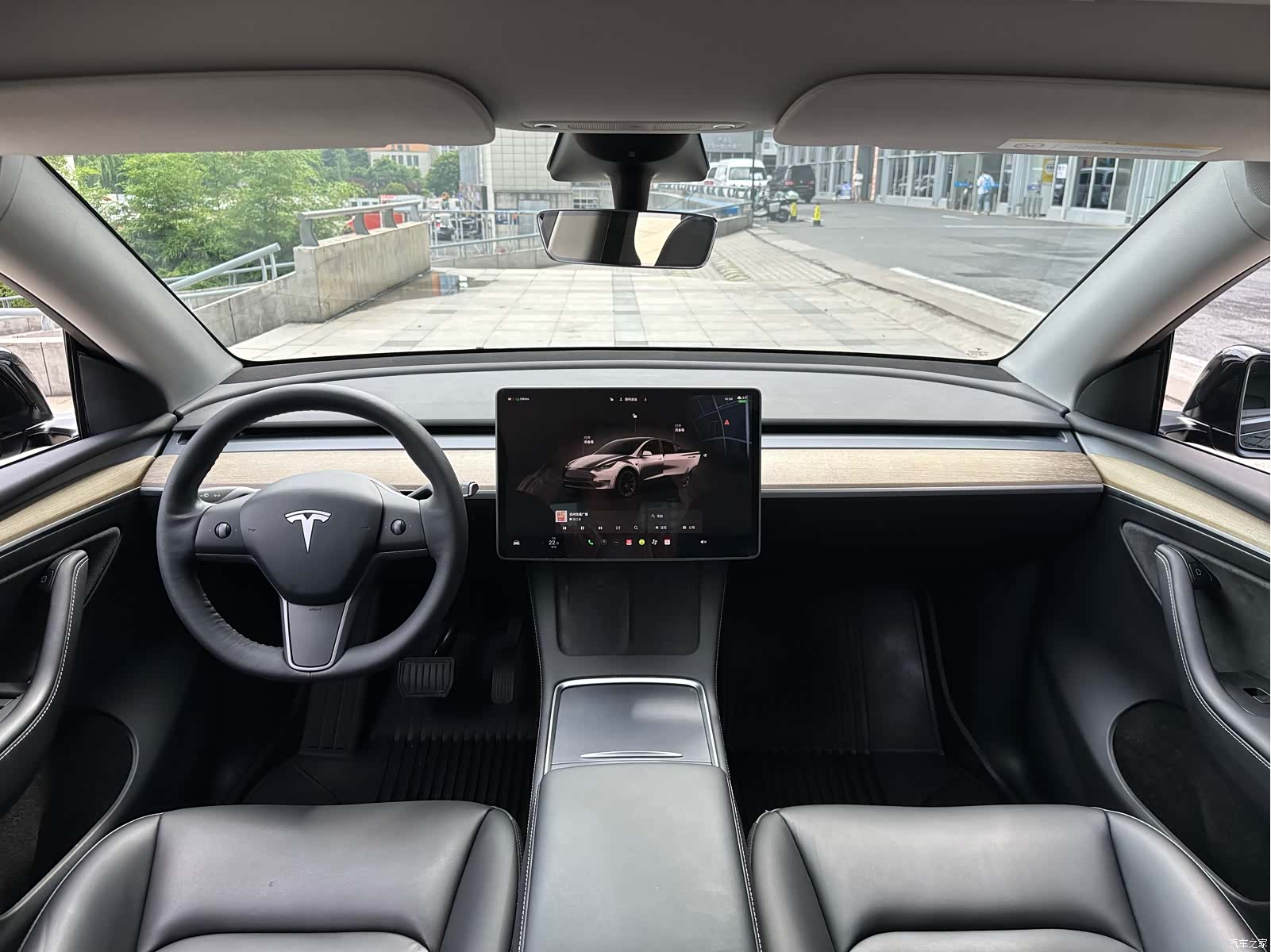 Tesla Model Y, 2022 15