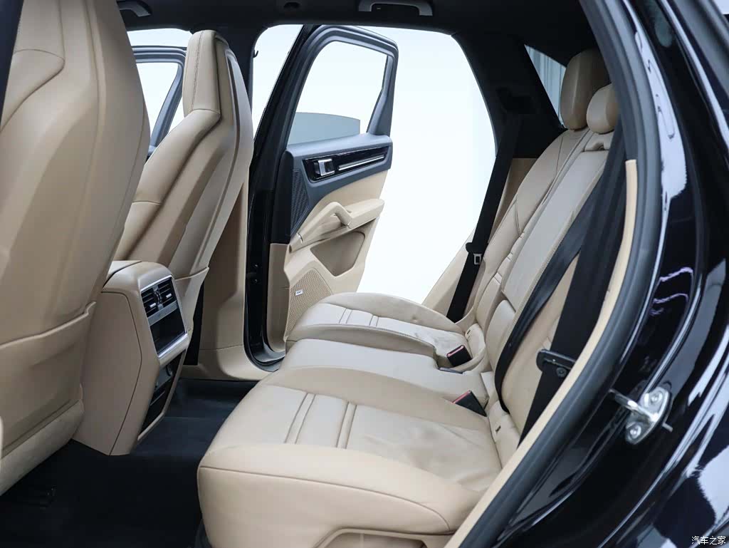 Porsche Cayenne, 2018 8