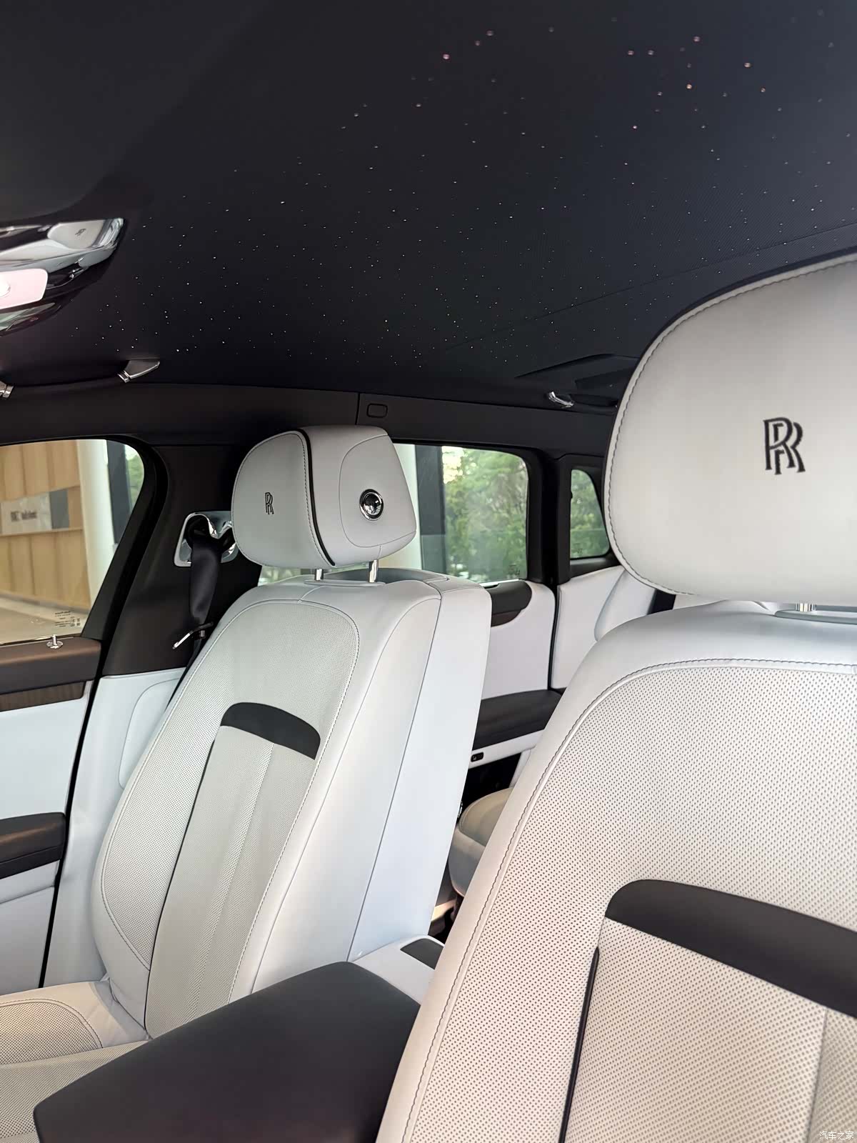 Rolls-Royce Ghost, 2021 8