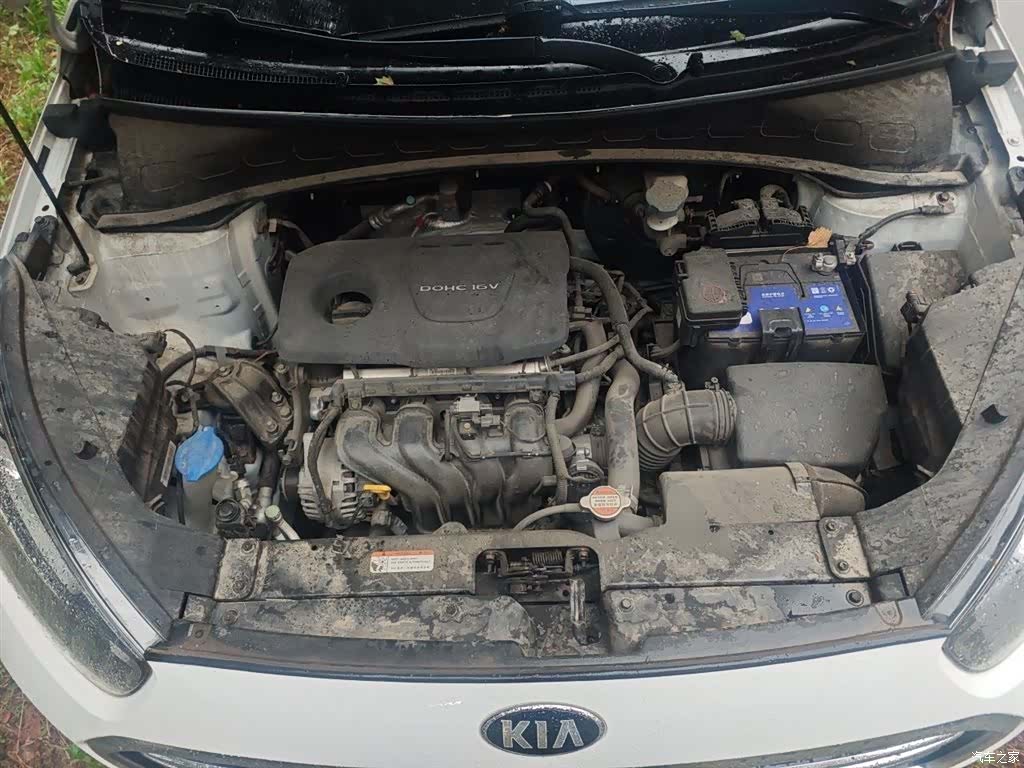 Kia KX3, 2016 11