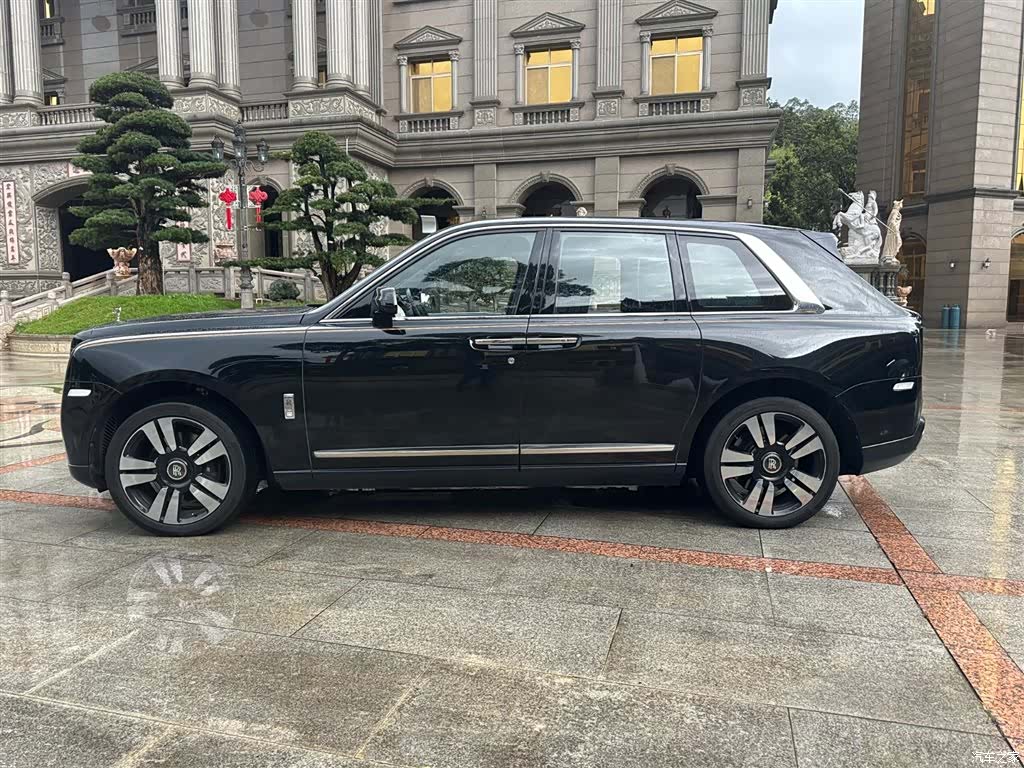 Rolls-Royce Cullinan, 2020 11