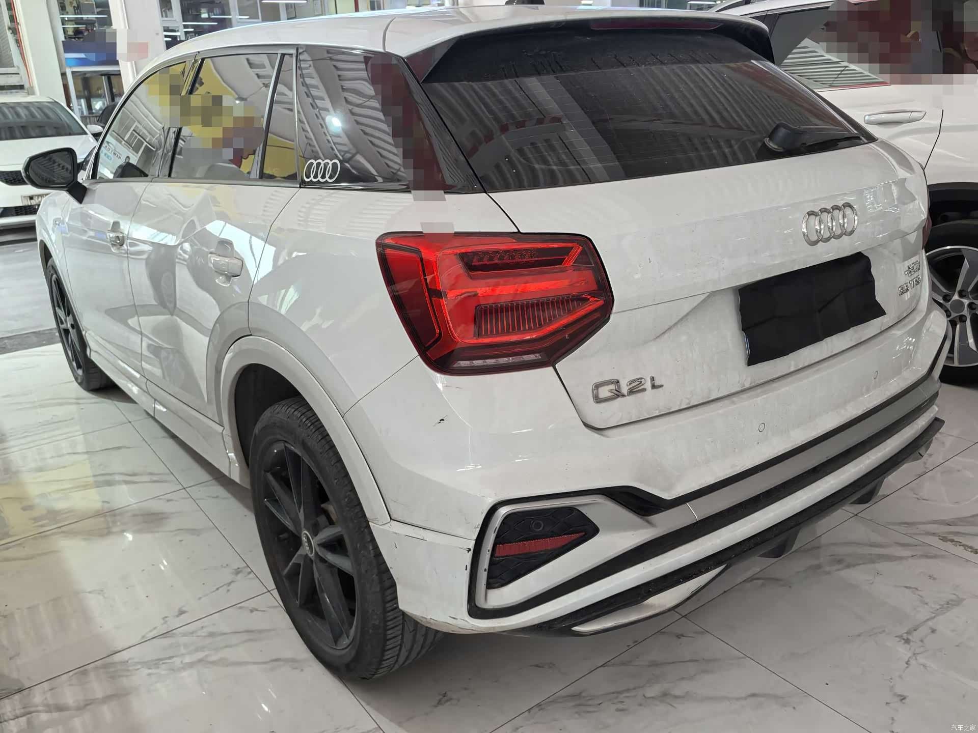 Audi Q2L, 2023 3