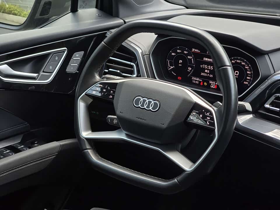 Audi Q4