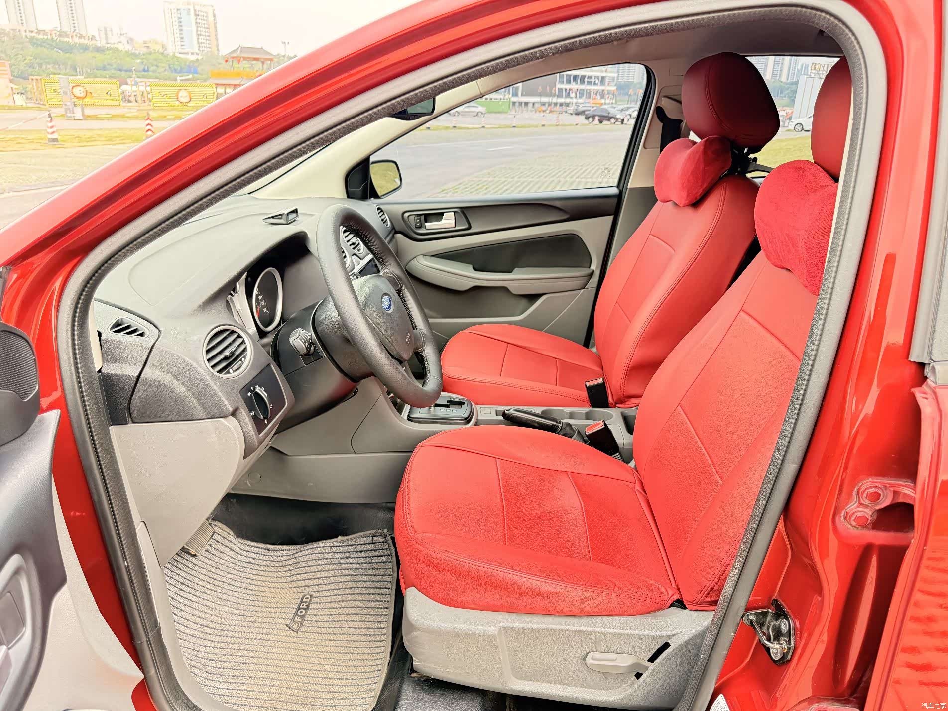 Ford Focus, 2015 12