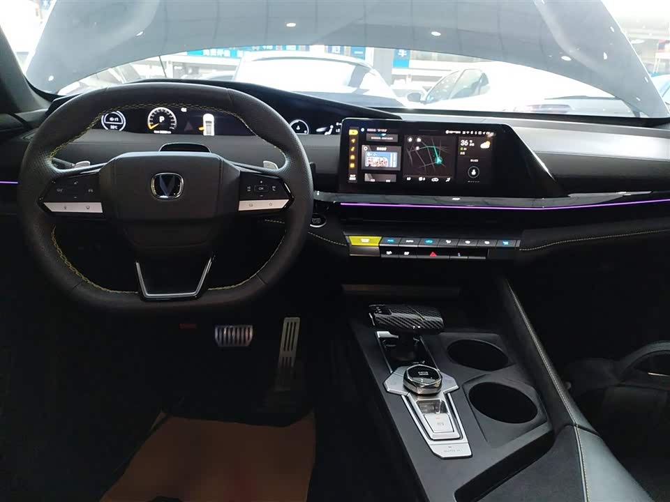 Changan UNI-V Changan UNI-V