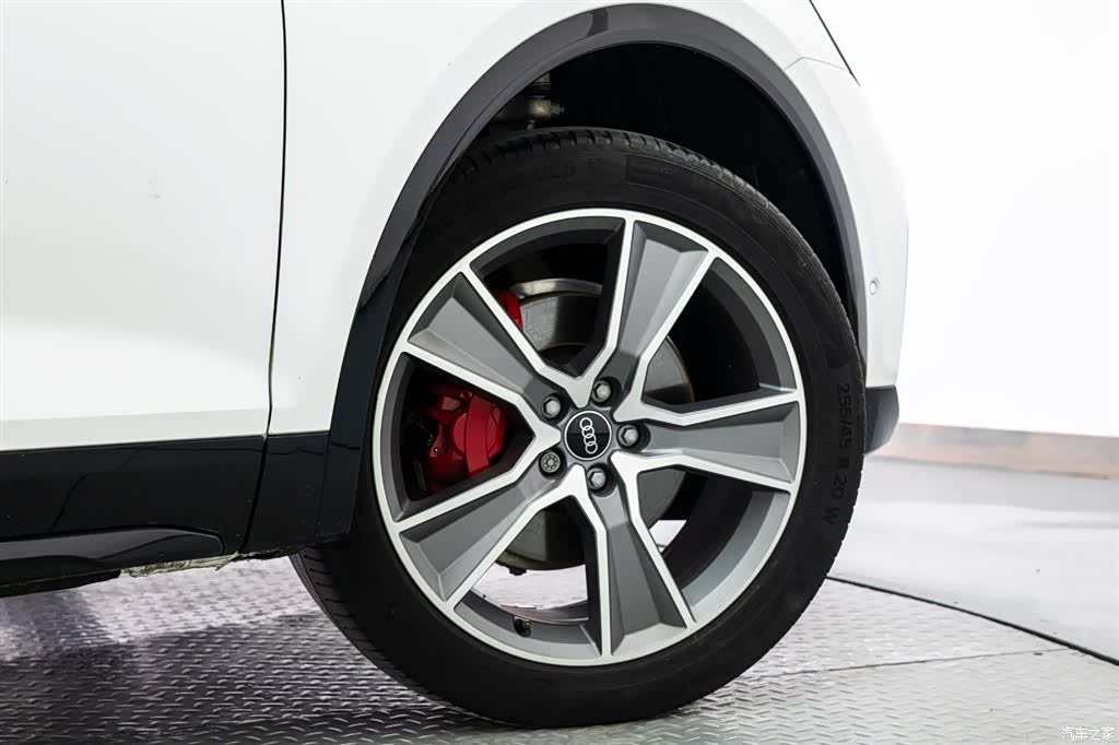 Audi Q5L, 2024 20