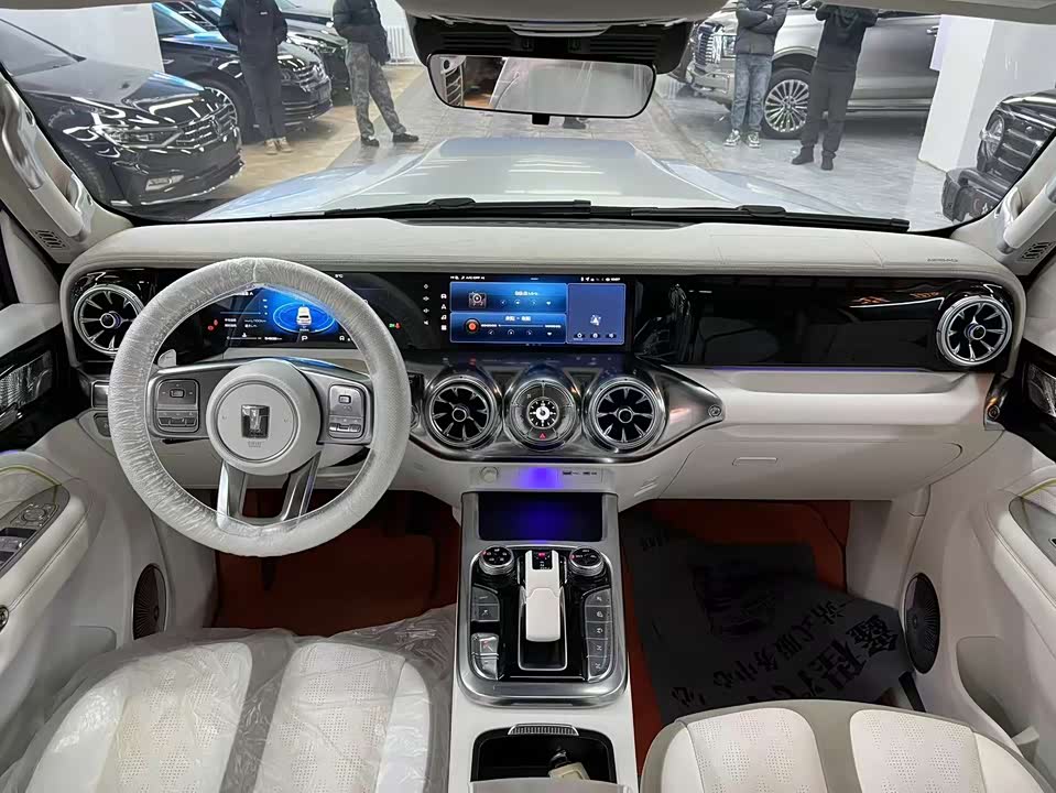 CrossBoundary Co-creation tank 300