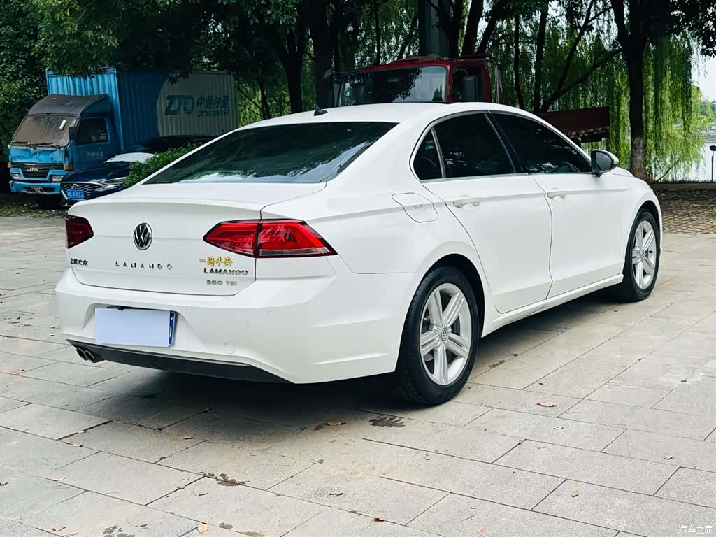 Volkswagen Lamando, 2016 8