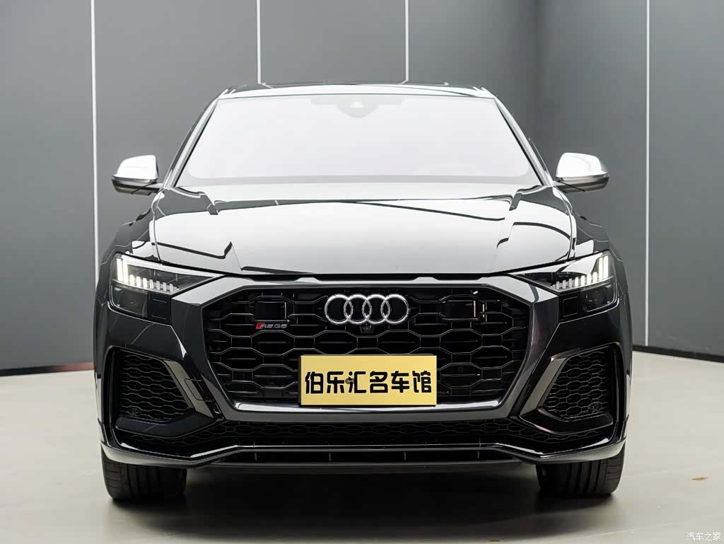 Audi Q8, 2024 3