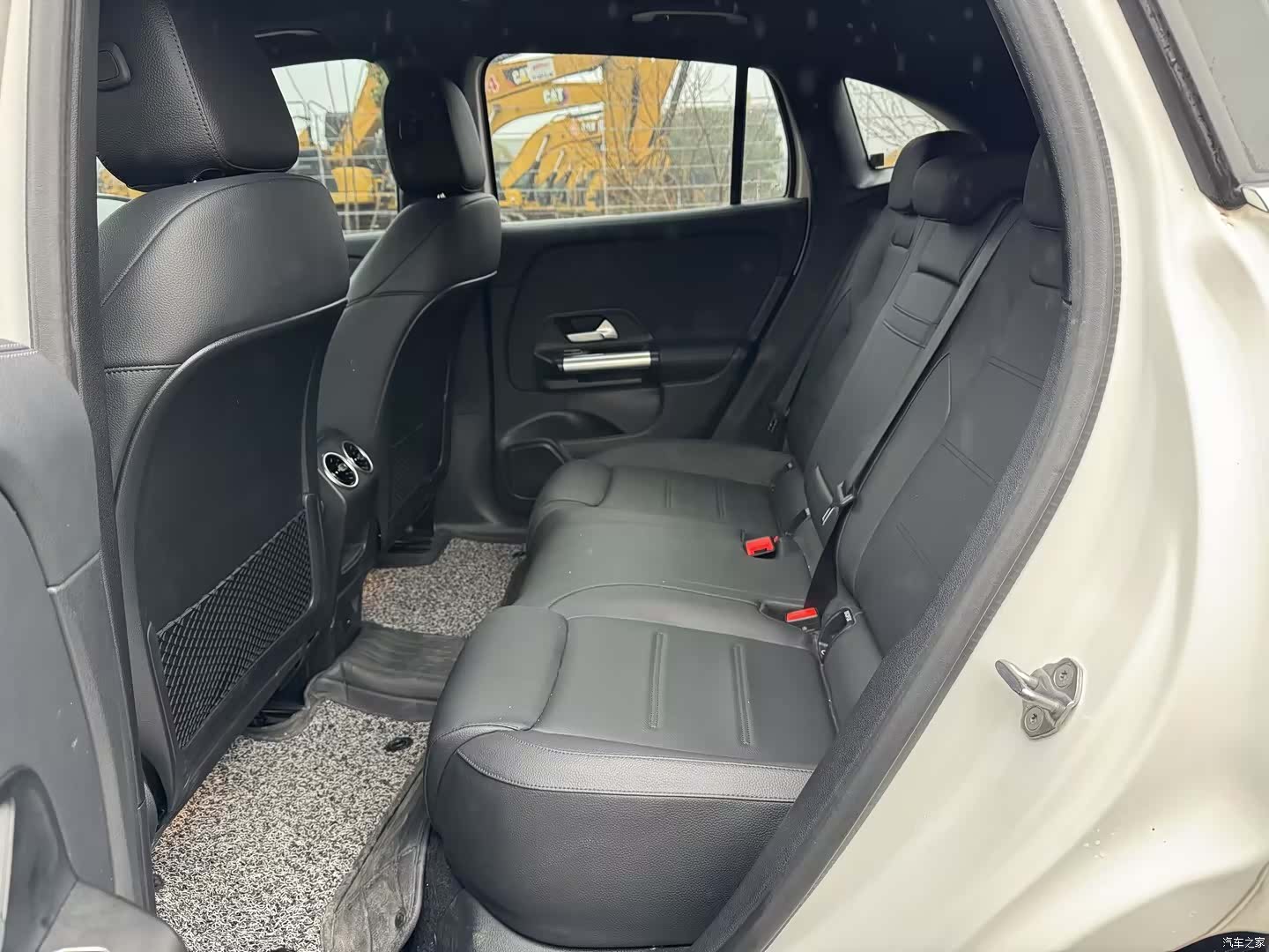 Mercedes-Benz EQA, 2023 14