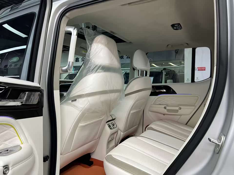 CrossBoundary Co-creation tank 300