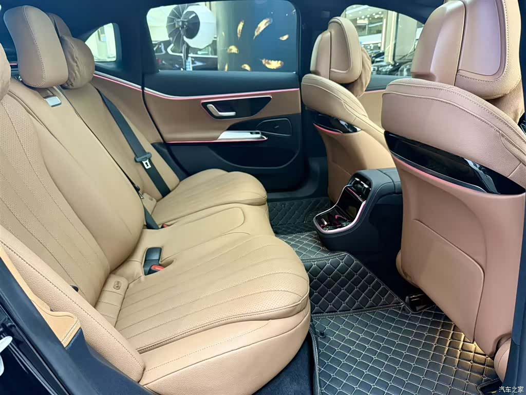 Mercedes-Benz E-Class, 2024 20