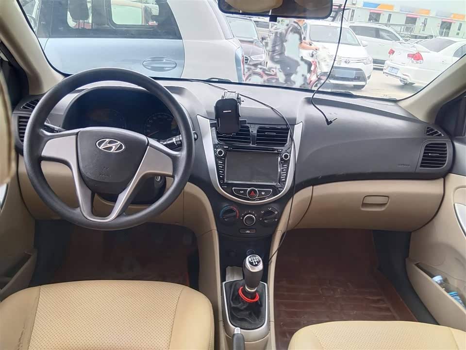 Hyundai Rena