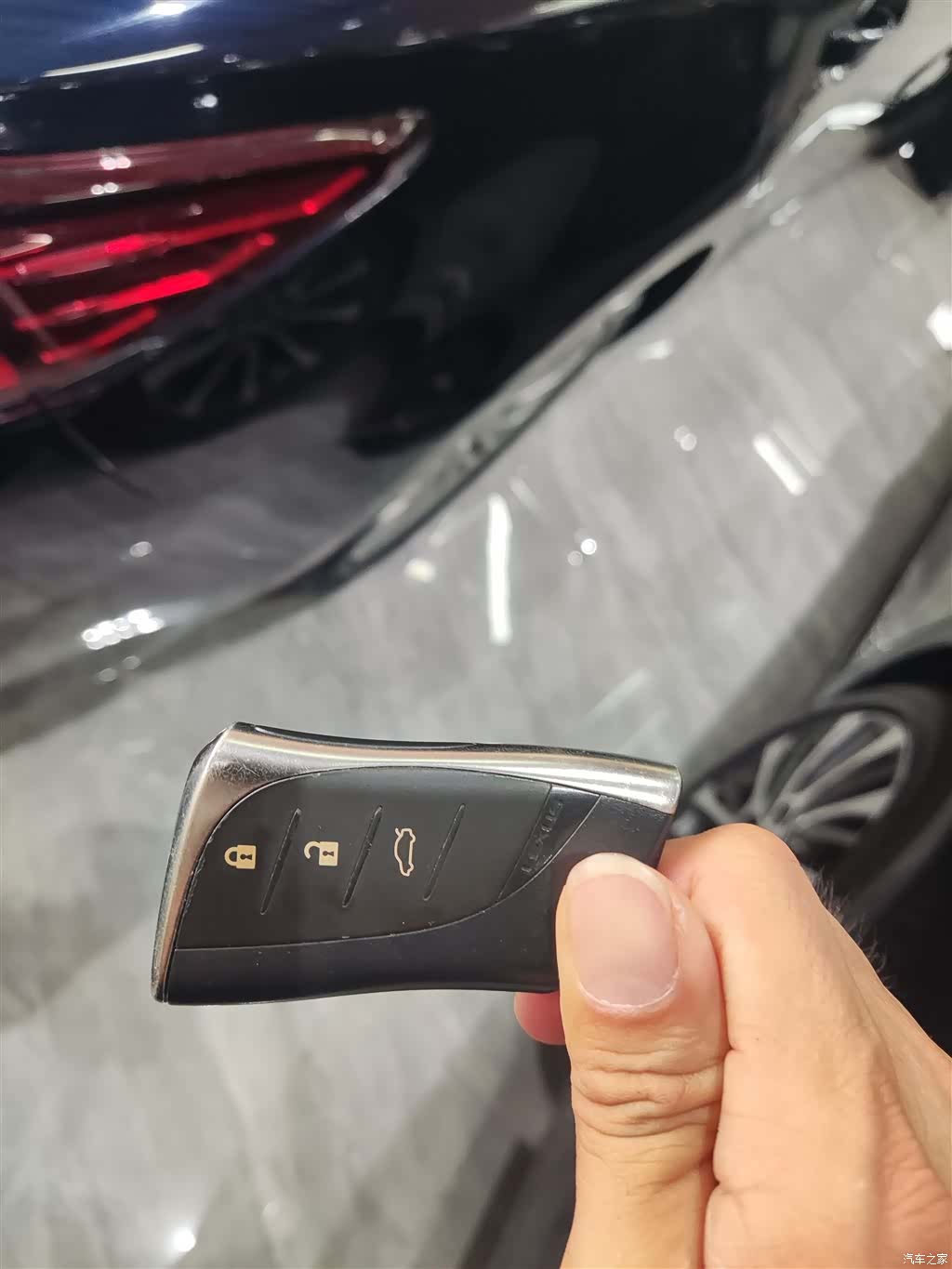 Lexus ES, 2021 9