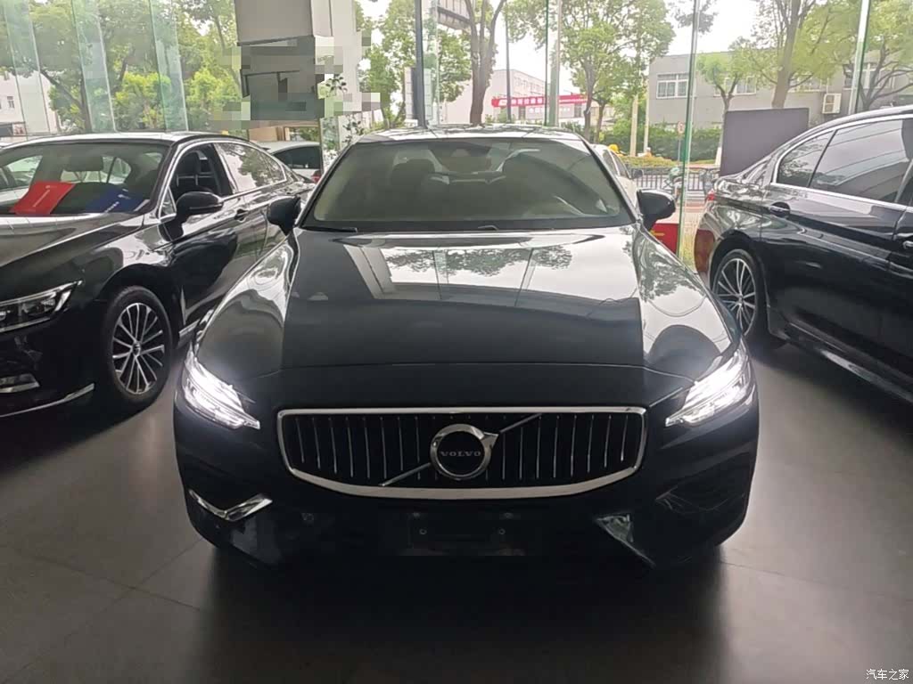 Volvo S60, 2022 3