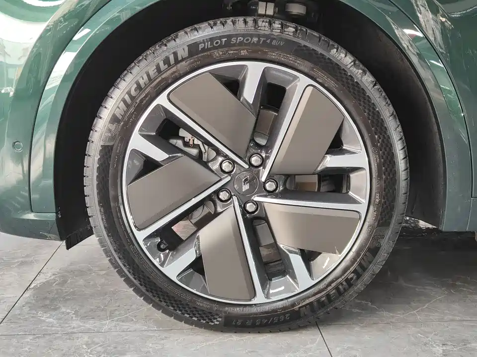 Li Auto Ideal L9