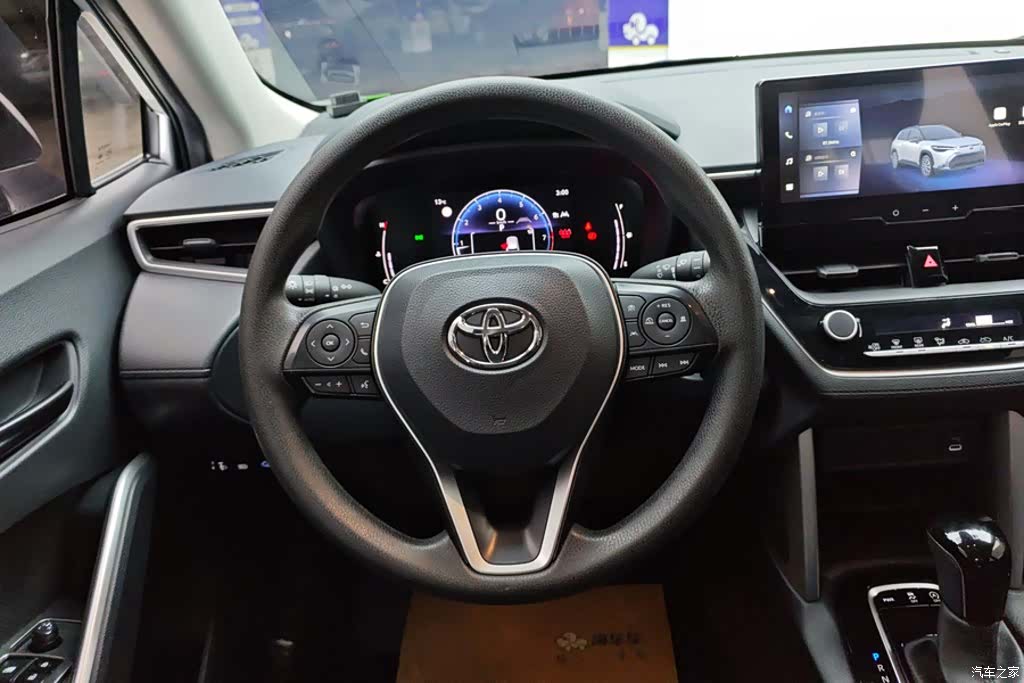 Toyota Frontlander, 2023 15