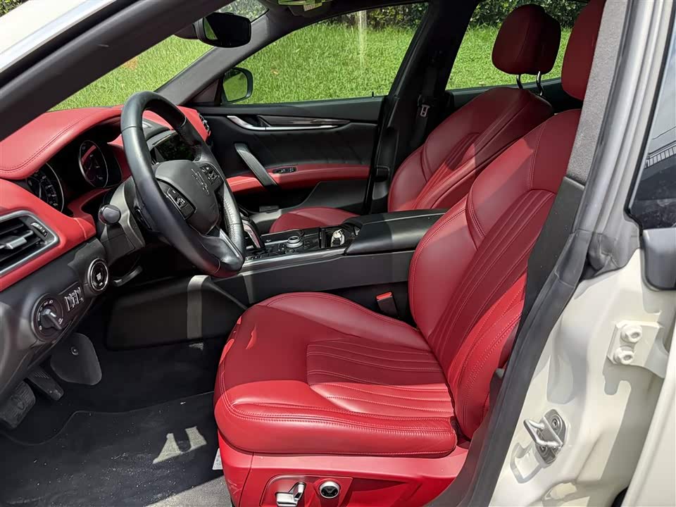 Maserati Ghibli Maserati Ghibli