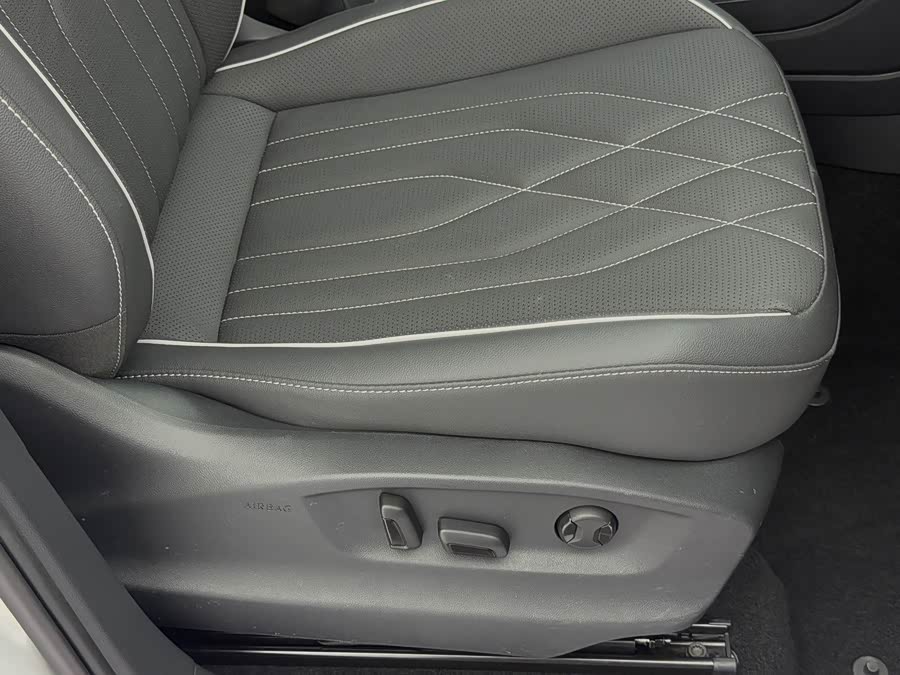 Volkswagen Tiguan L 2023, фото 23