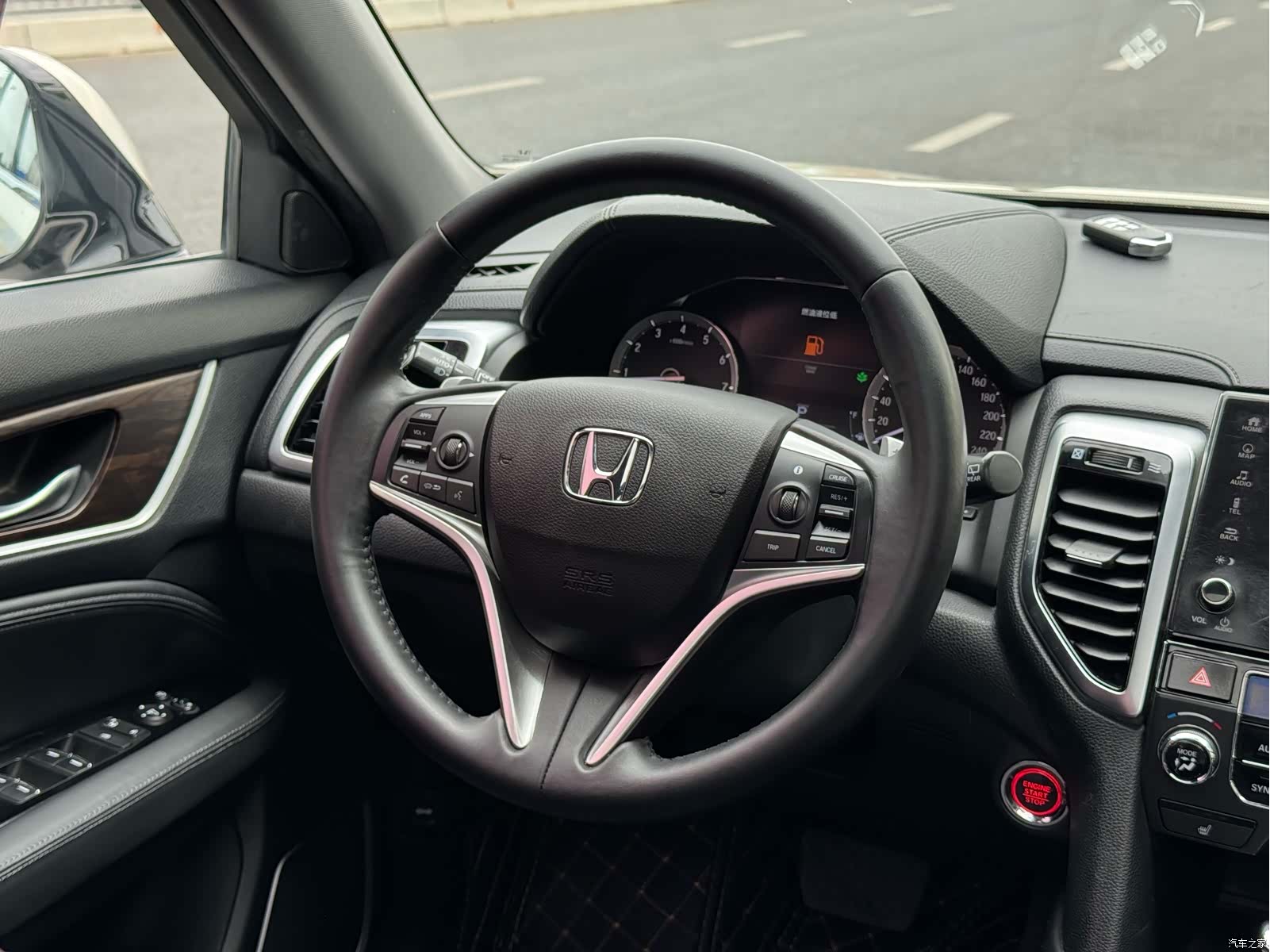 Honda UR-V, 2017 все фото