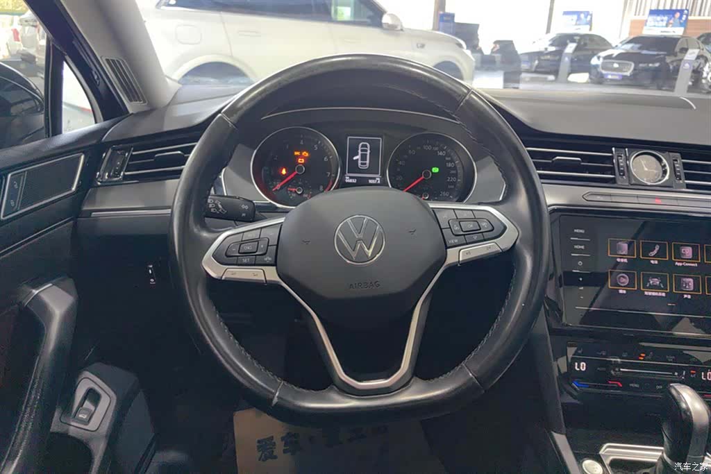 Volkswagen Magotan, 2022 15