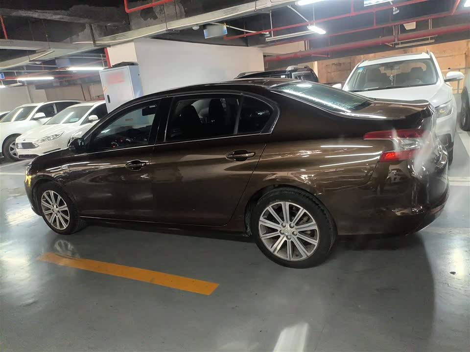 Peugeot 408